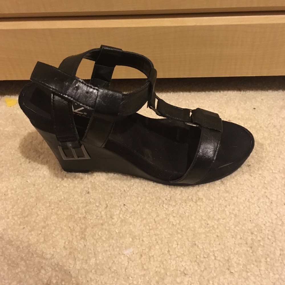 Black Wedges Aerosoles